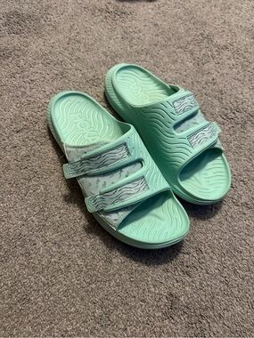 Size 13 Aqua Mint Recovery Hoka Slip-On Sandal Slides